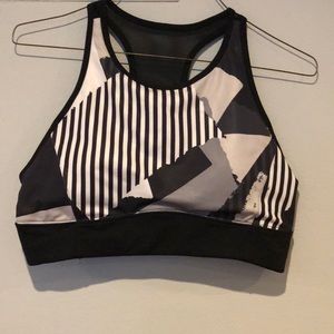 Lucy sports bra, size XL